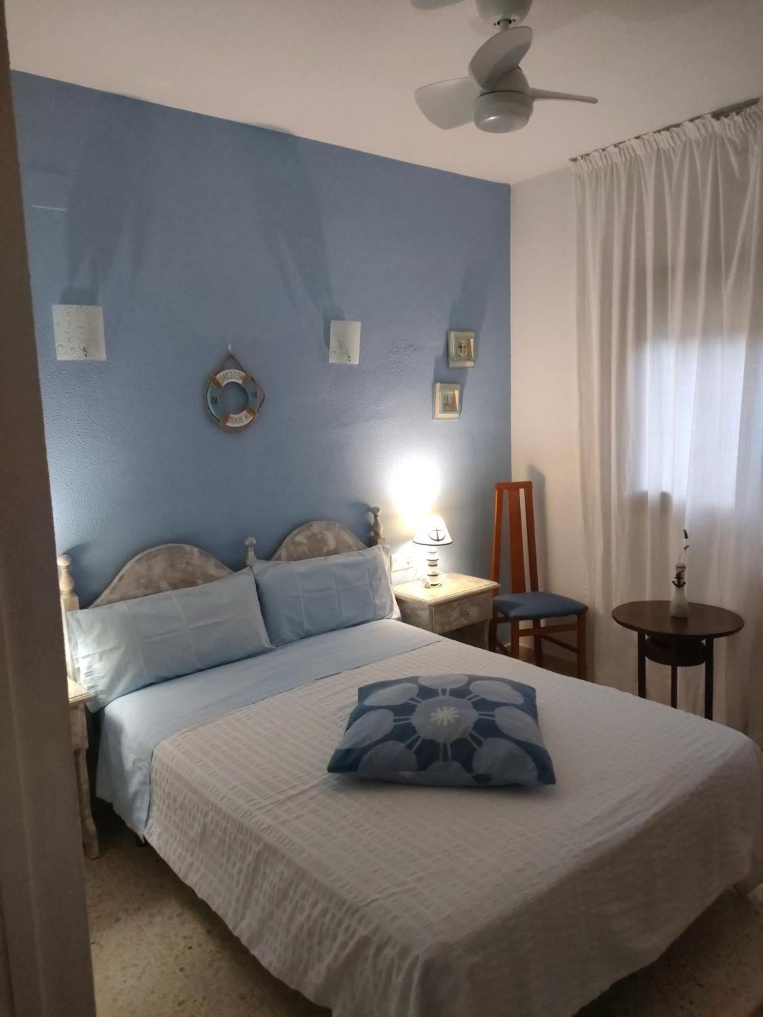 Hostal Los Pinares Lloret de Mar Exterior photo