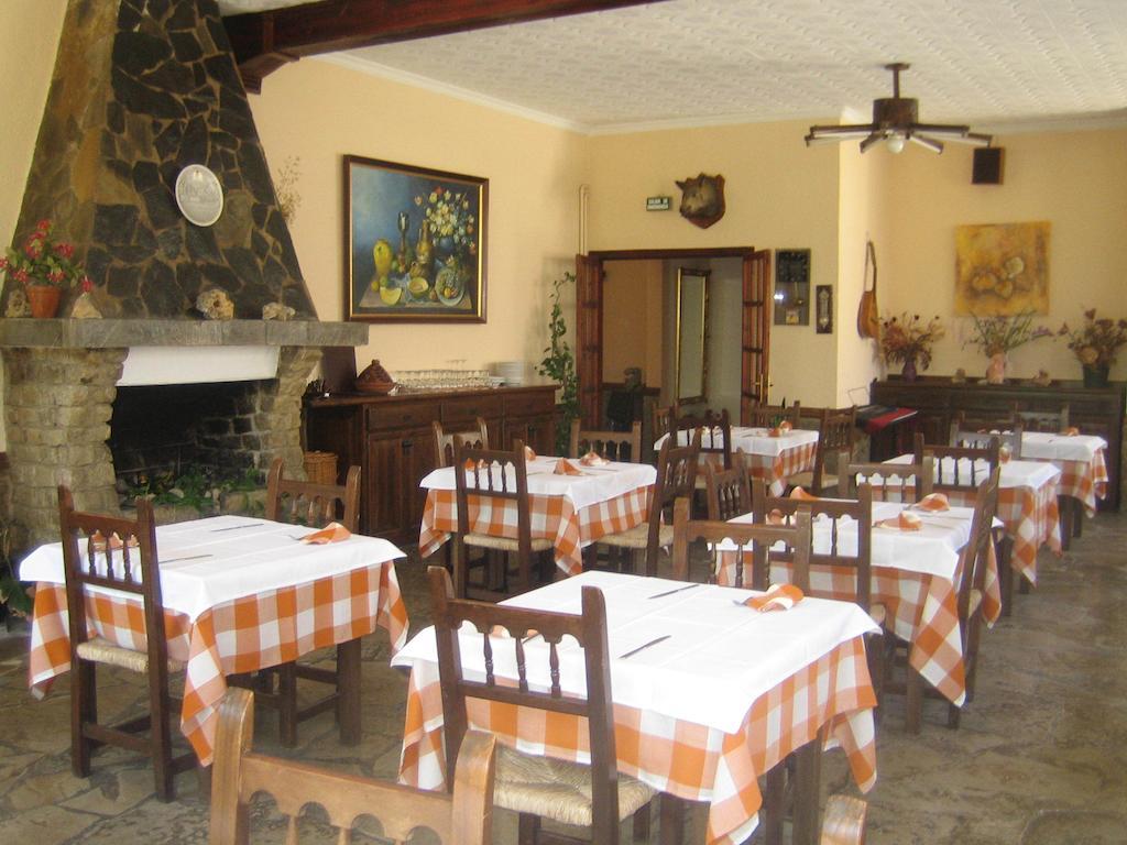 Hostal Los Pinares Lloret de Mar Exterior photo