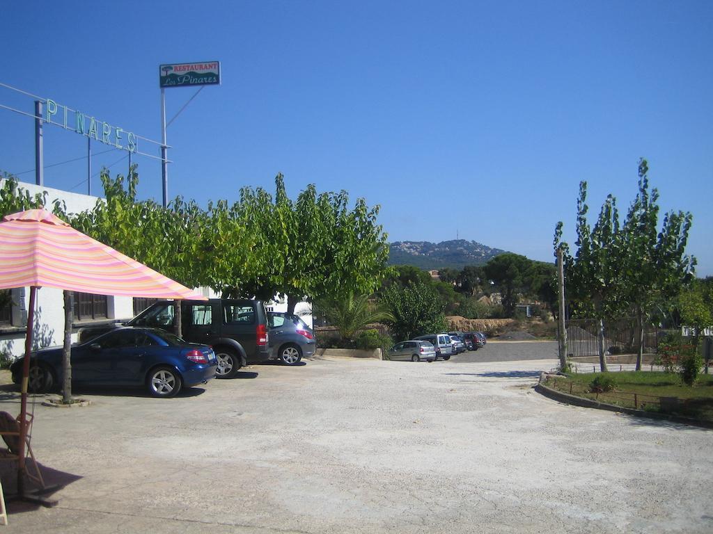 Hostal Los Pinares Lloret de Mar Exterior photo